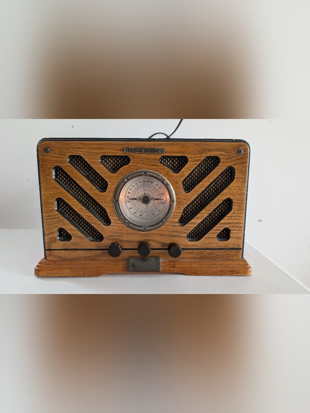 Classic Vintage-Style Wood Tabletop Radio in Light Brown